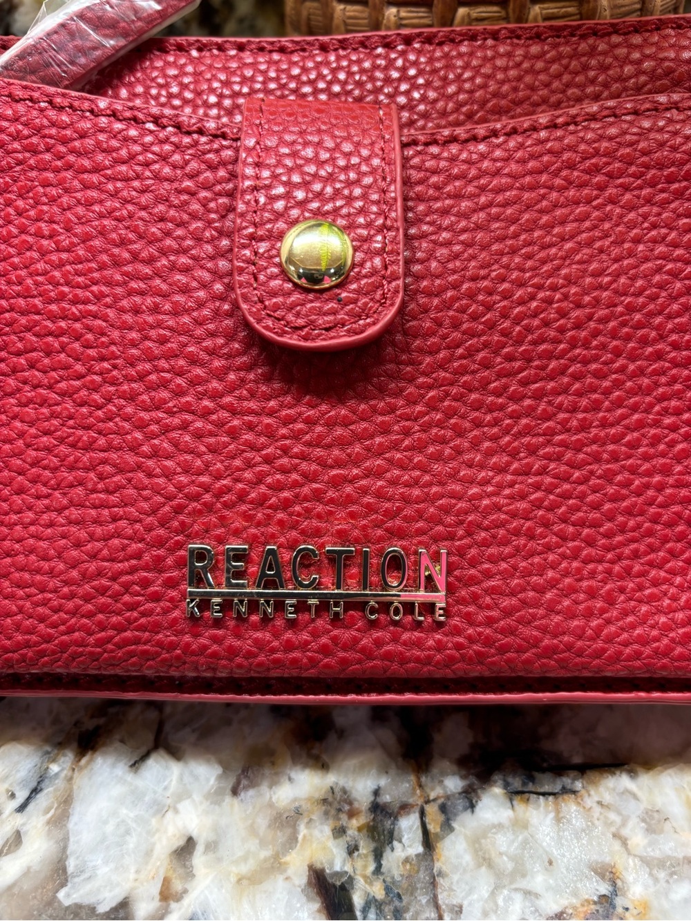 Kenneth Cole Reaction Red Pebble Crossbody Purse - Picture 2 of 11